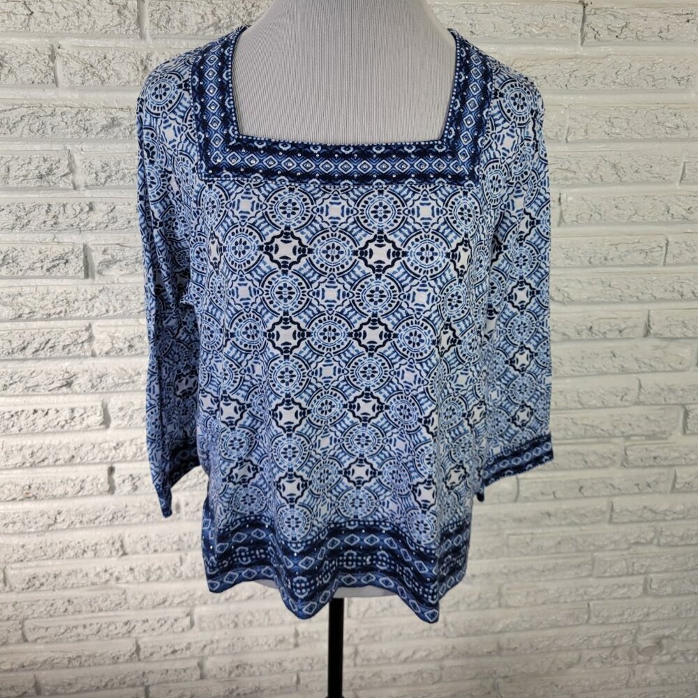 Alfred Dunner PXL Top Blue White Geometric Studded Square‎ Neck GEO278E